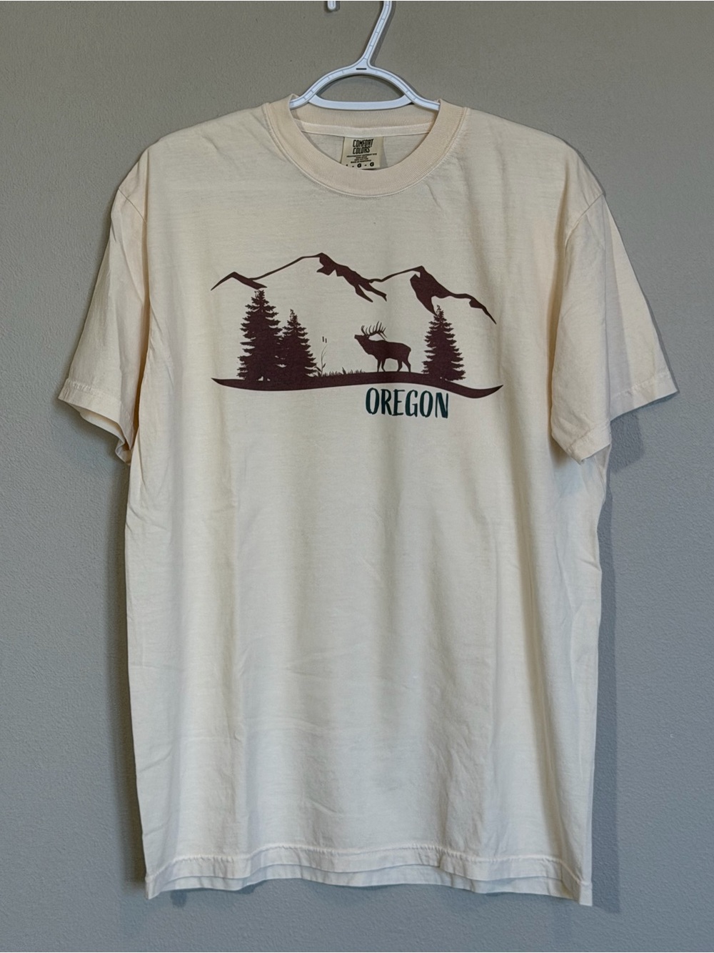 Comfort Colors Cream Tee with Brown Oregon Mountain Graphic